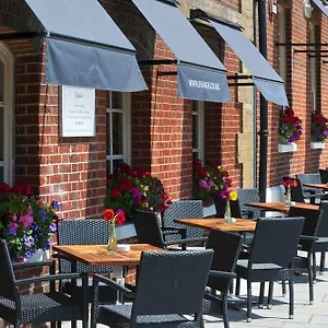 Ennios Boutique 5* Southampton