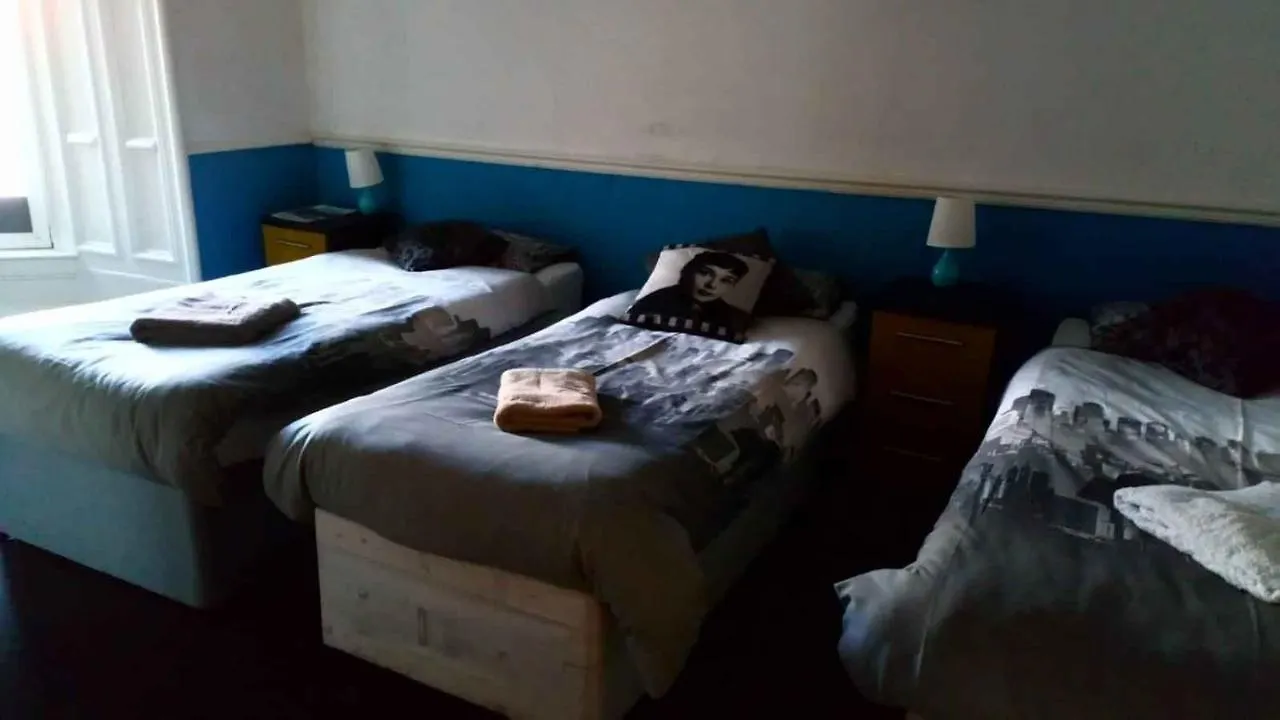 Gilmore Guest House 3*, Edinburgh